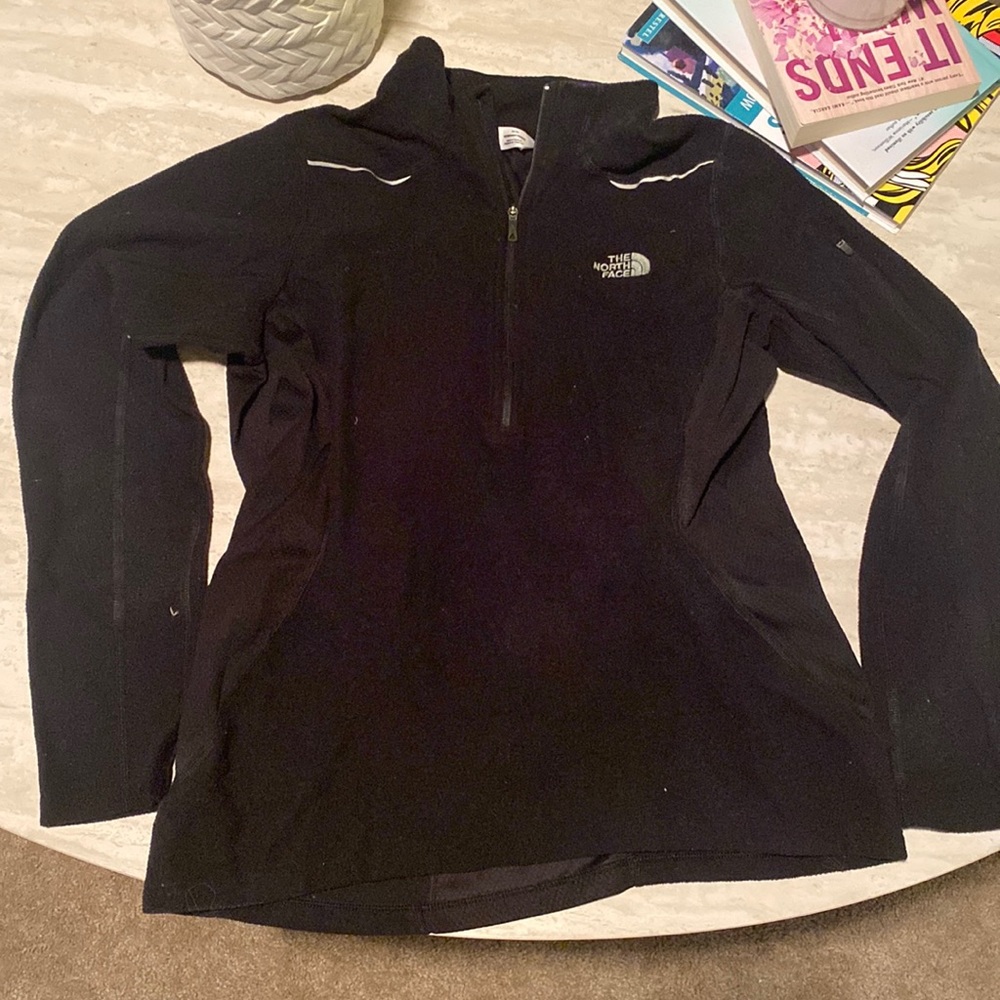 North Face Black Pullover | Size M